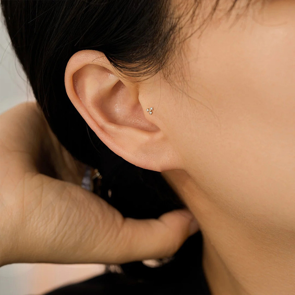1PC Stainless Steel Crystal CZ - Tragus Flat Back 评论和价格
